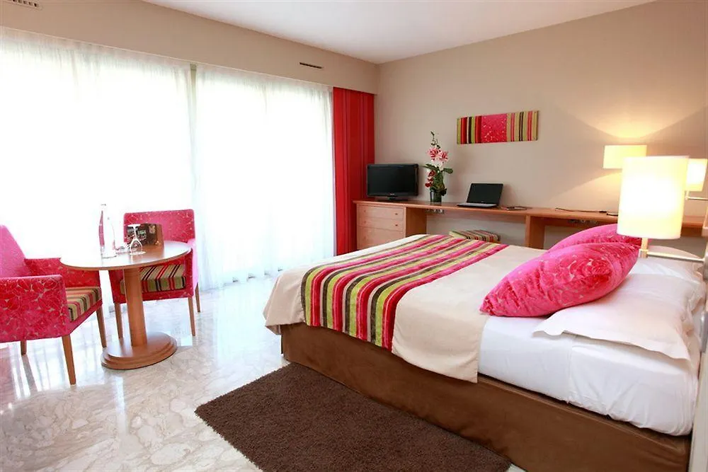The Originals Residence, Les Strelitzias Juan-les-Pins 3*,  France